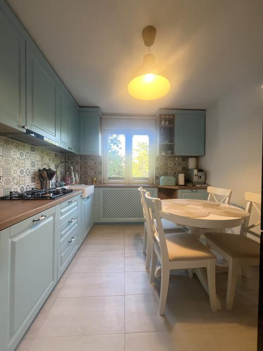  Apartament, 3 camere, 64 mp utili, etaj 3, decomandat - Piata Doina