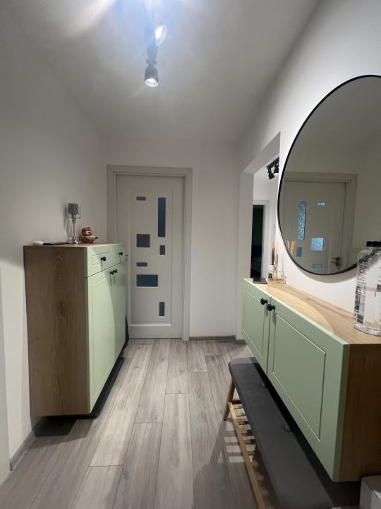  Apartament, 3 camere, 64 mp utili, etaj 3, decomandat - Piata Doina