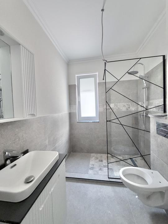 Apartament 2 camere, decomandat, 53mp utili, 30mp curte in Giroc 