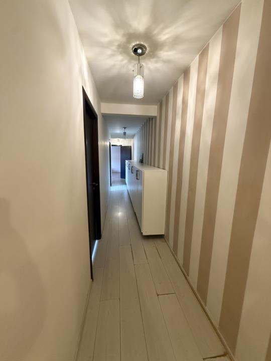 Apartament cu 3 camere, decomandat, 66 mp utili - Dambovita