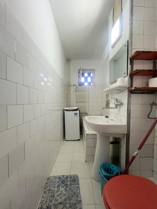 OCAZIE - Apartament 2 camere, 42 mp, etaj 1 - zona Sagului