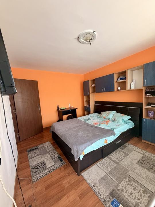 Apartament cu o camera - zona Lipovei