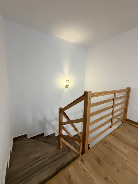Duplex 5 camere, 140 mp utili, 18 mp terasa, 380mp teren - Chisoda