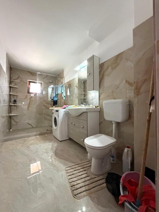 Duplex 5 camere, 140 mp utili, 18 mp terasa, 380mp teren - Chisoda