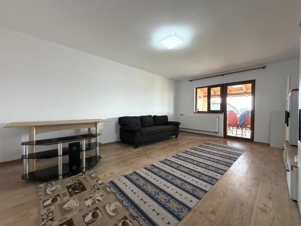 Duplex 5 camere, 140 mp utili, 18 mp terasa, 380mp teren - Chisoda