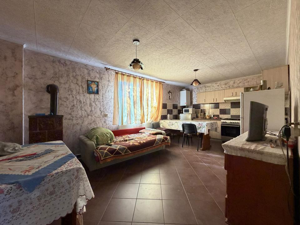 Casa individuala 200 mp utili, 1600 mp teren -Chisoda 