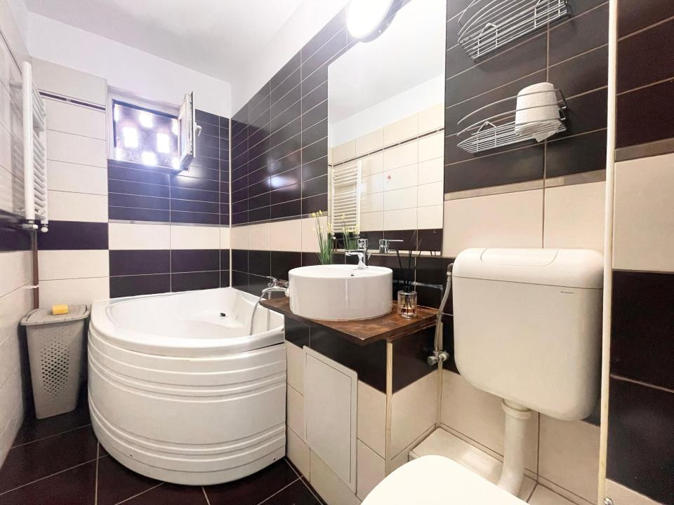 Apartament 2 camere, renovat - Girocului