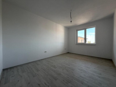 Apartament 2 camere, decomandat, 52 mp utili, etaj 3,  loc de parcare - Chisoda