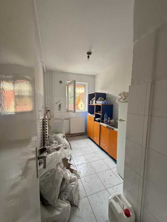 Apartament cu 2 camere, decomandat, 42 mp utili + balcon - Sagului