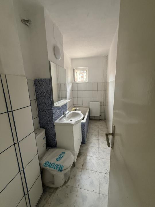 Apartament cu 2 camere, decomandat, 42 mp utili + balcon - Sagului