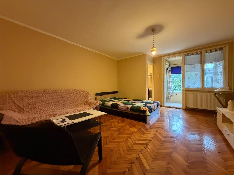 Apartament spatios, o camera, 32 mp utili + balcon - Circumvalatiunii