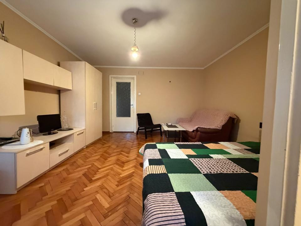 Apartament spatios, o camera, 32 mp utili + balcon - Circumvalatiunii
