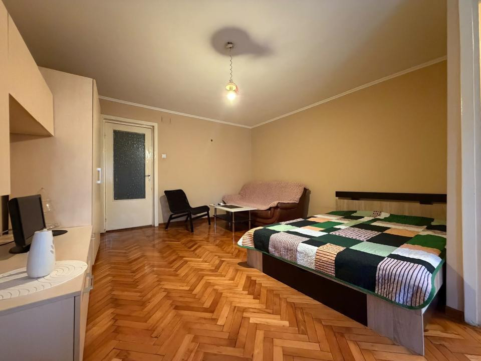Apartament spatios, o camera, 32 mp utili + balcon - Circumvalatiunii