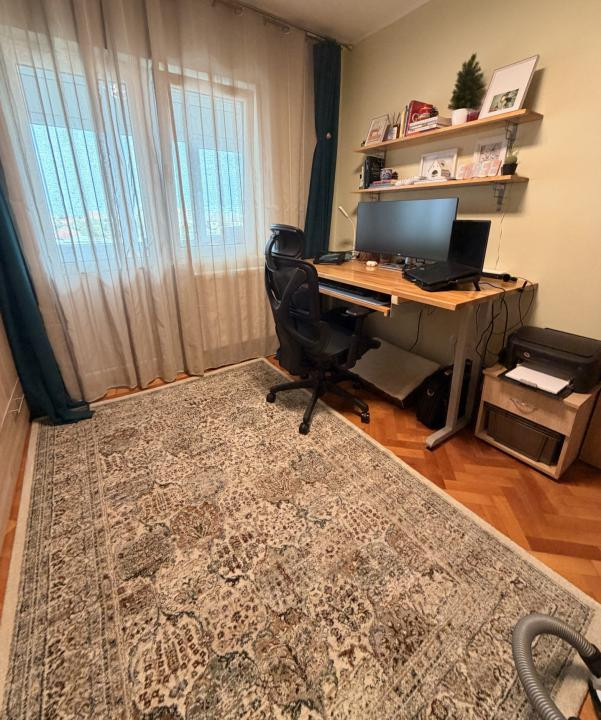 Apartament 3 camere, semidecomandat, 51 mp utili, etaj 7-Timisoara