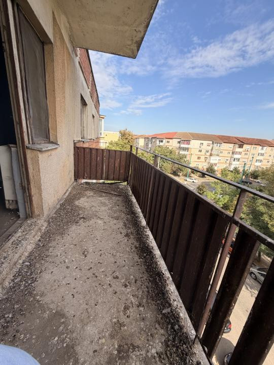 Apartament 3 camere, decomandat, 69 mp utili, etaj 4 - Soarelui 