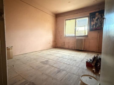 Apartament 3 camere, decomandat, 69 mp utili, etaj 4 - Soarelui 