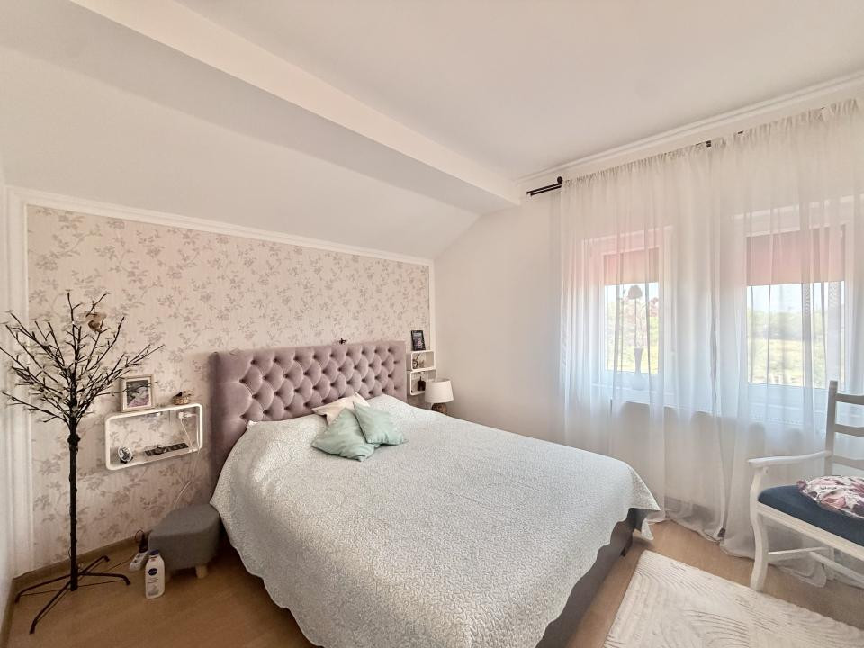 Casa individuala, 4 camere, 135mp utili, 400mp teren, terasa 60mp in Sanmihai 