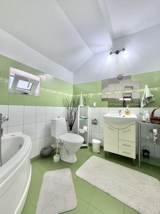 Casa individuala, 4 camere, 135mp utili, 400mp teren, terasa 60mp in Sanmihai 