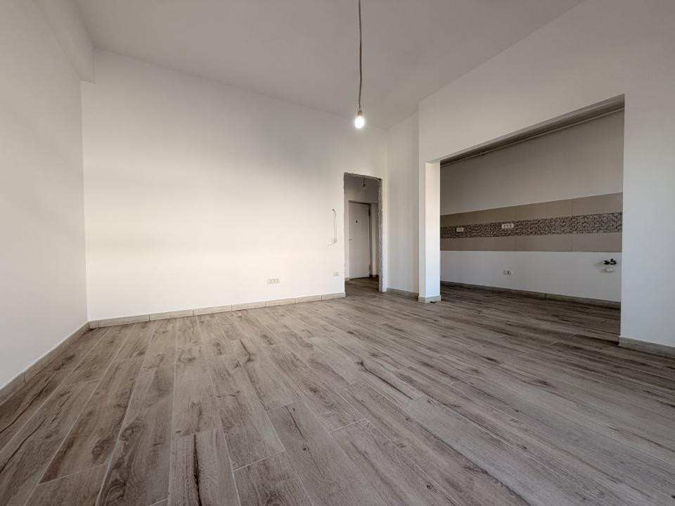 Apartament 1 camera, 35,3 mp, etaj 2 - zona Soarelui