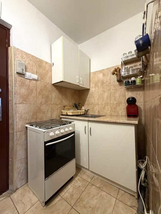 Apartament cu 1 camera, 22 mp utili, etaj 3, mobilat-zona Buziasului