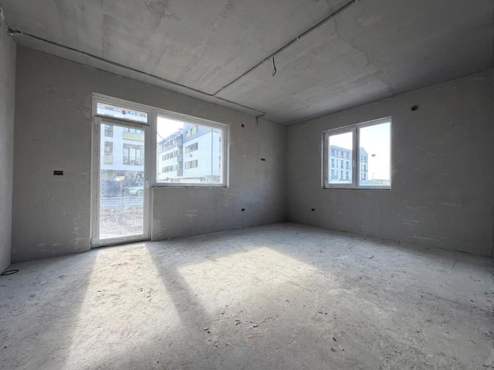 Apartament cu 3 camere, decomandat, 81mp utili, gradina 70mp - Giroc