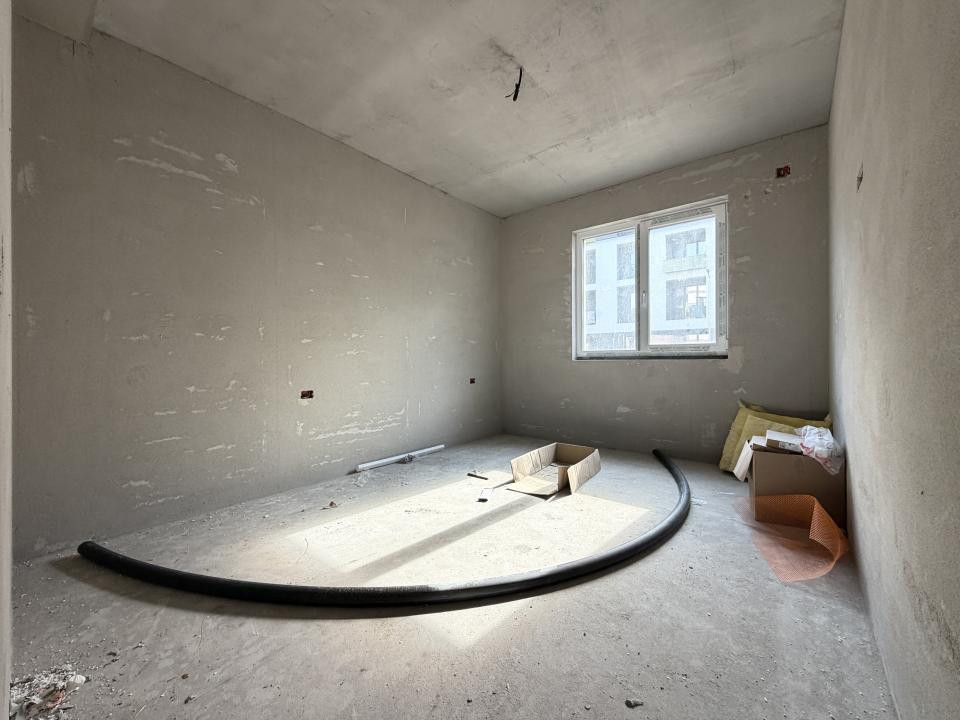 Apartament cu 3 camere, decomandat, 81mp utili, gradina 70mp - Giroc