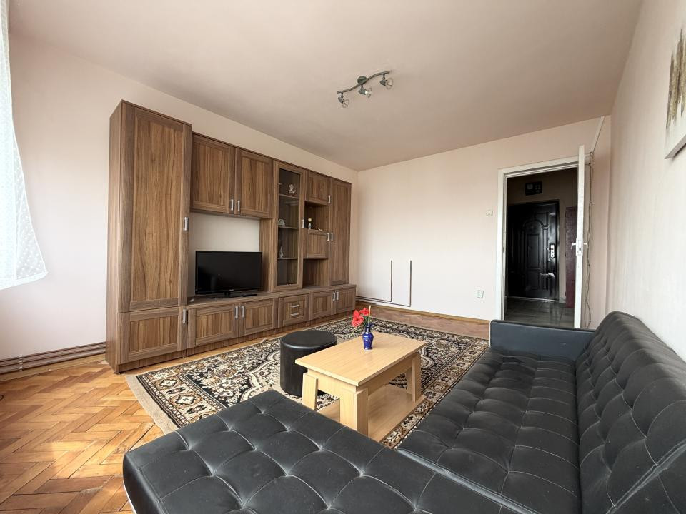 Apartament cu 2 camere, 44mp utili, etaj 9, garaj - Zona Dacia