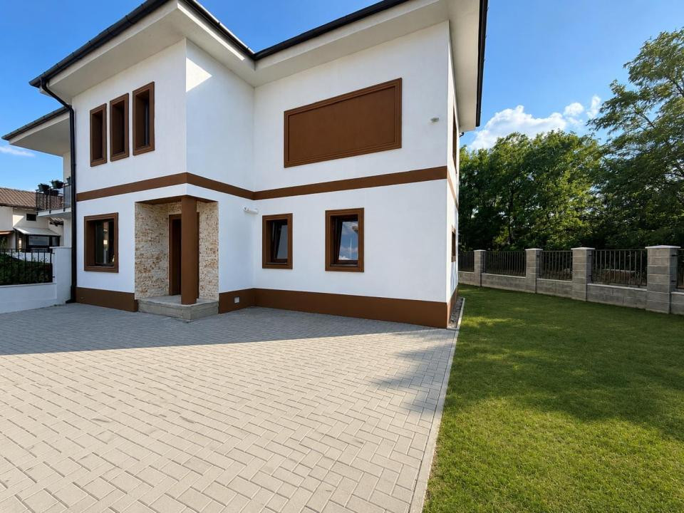 Duplex 4 camere+ spatiu comercial, 120 utili, 260 teren in Giroc 