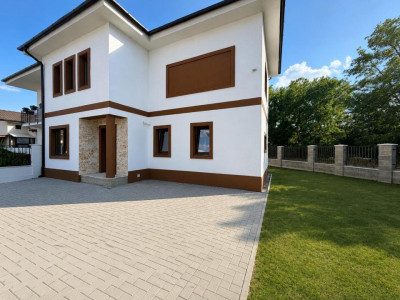 Duplex 4 camere+ spatiu comercial, 120 utili, 260 teren in Giroc 
