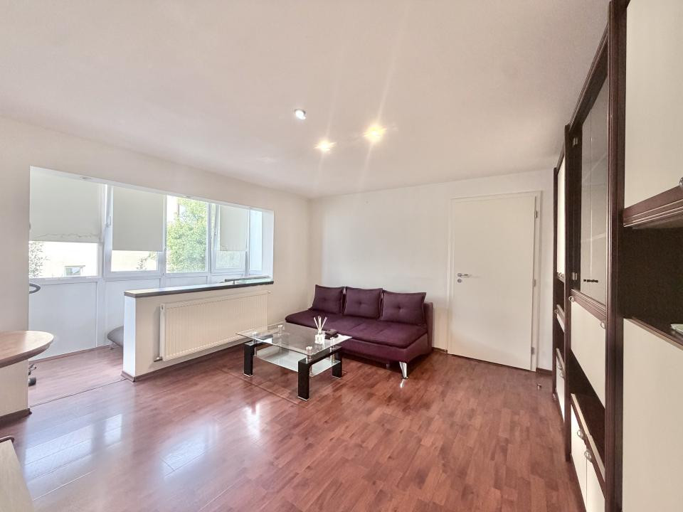 Apartament 3 camere, etaj 2, mobilat/utilat in zona Dambovita 