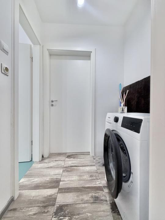 Apartament 3 camere, etaj 2, mobilat/utilat in zona Dambovita 