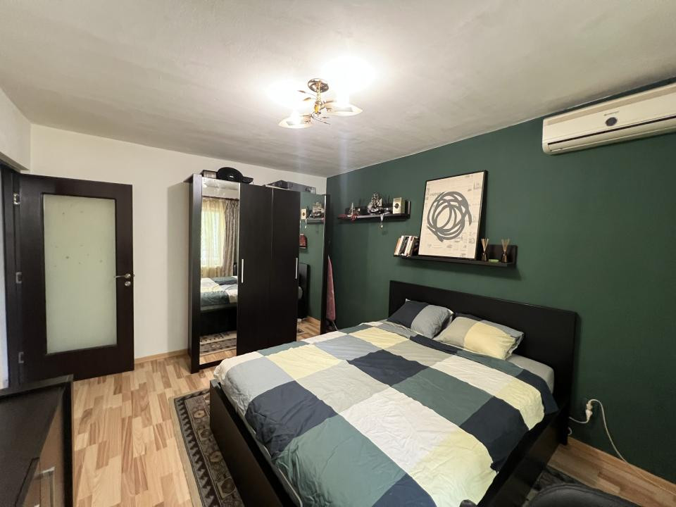  Apartament cu 1 camera, decomandat, 40 mp utili - Girocului