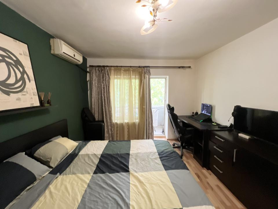  Apartament cu 1 camera, decomandat, 40 mp utili - Girocului