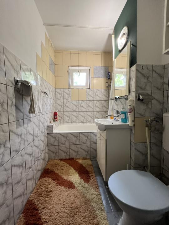  Apartament cu 1 camera, decomandat, 40 mp utili - Girocului
