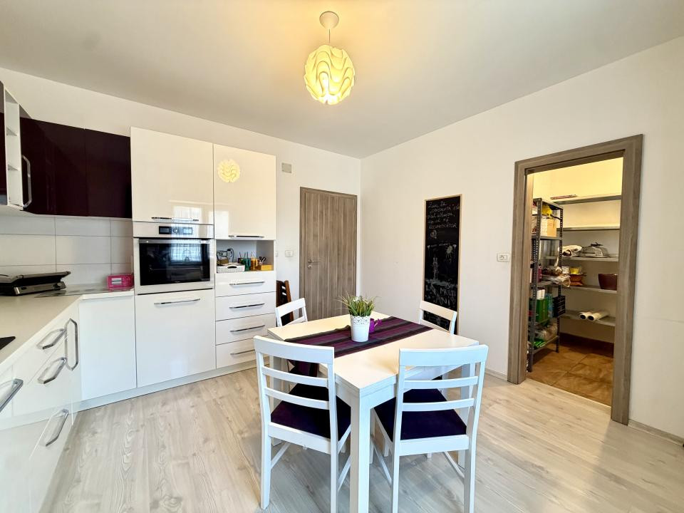 Duplex cu perete dublu, 108 mp utili, 303 mp teren - Dumbravita, zona Kaufland 