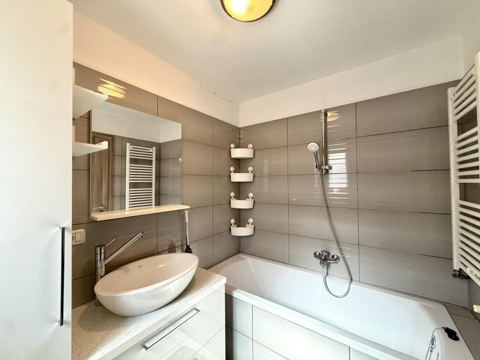 Duplex cu perete dublu, 108 mp utili, 303 mp teren - Dumbravita, zona Kaufland 