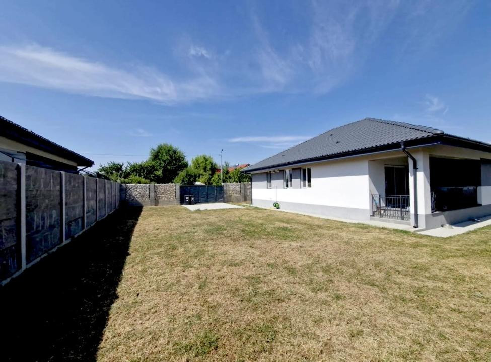 Casa individuala 3 camere, 100mp utili, 600mp teren in Sanmihai 