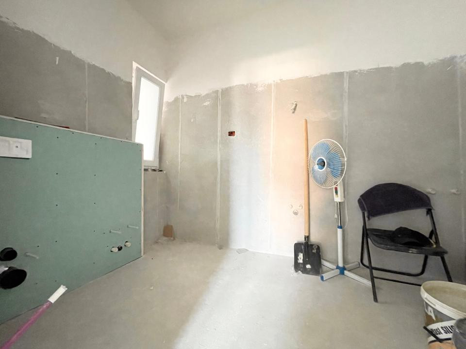 Duplex despartit, pe parter, 4 camere, 101mp - Mosnita Noua