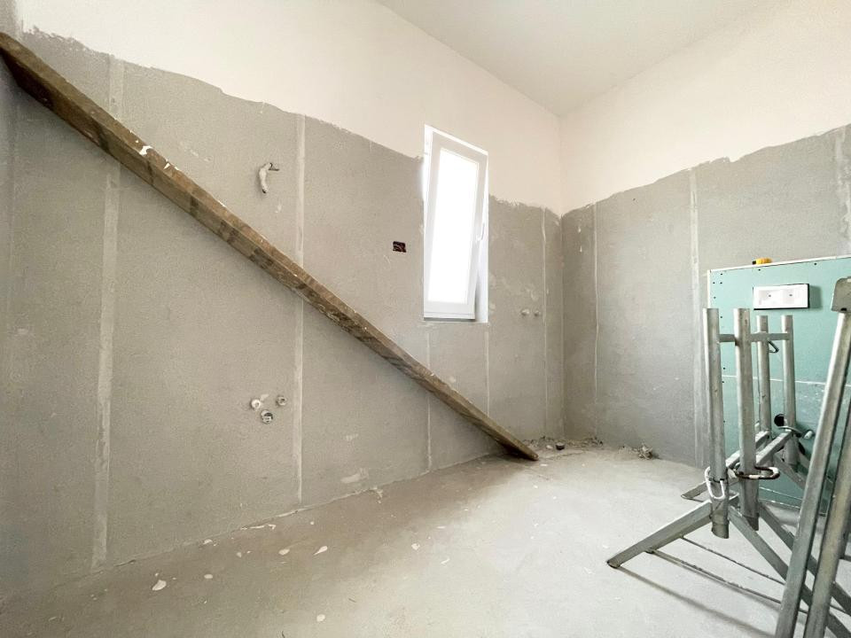 Duplex despartit, pe parter, 4 camere, 101mp - Mosnita Noua
