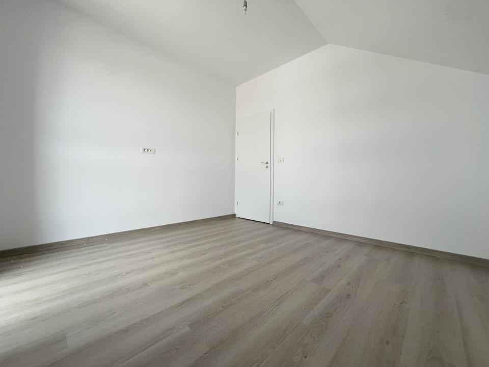  Apartament 2 camere, 50 mp utili, etaj 3/3, lift - zona Freidorf 