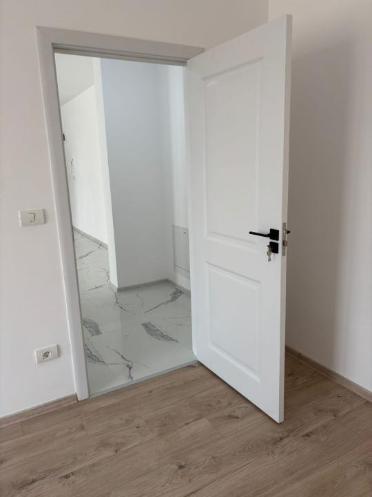 Apartament 2 camere, decomandat, 43 mp utili, parter, loc de parcare - Giroc