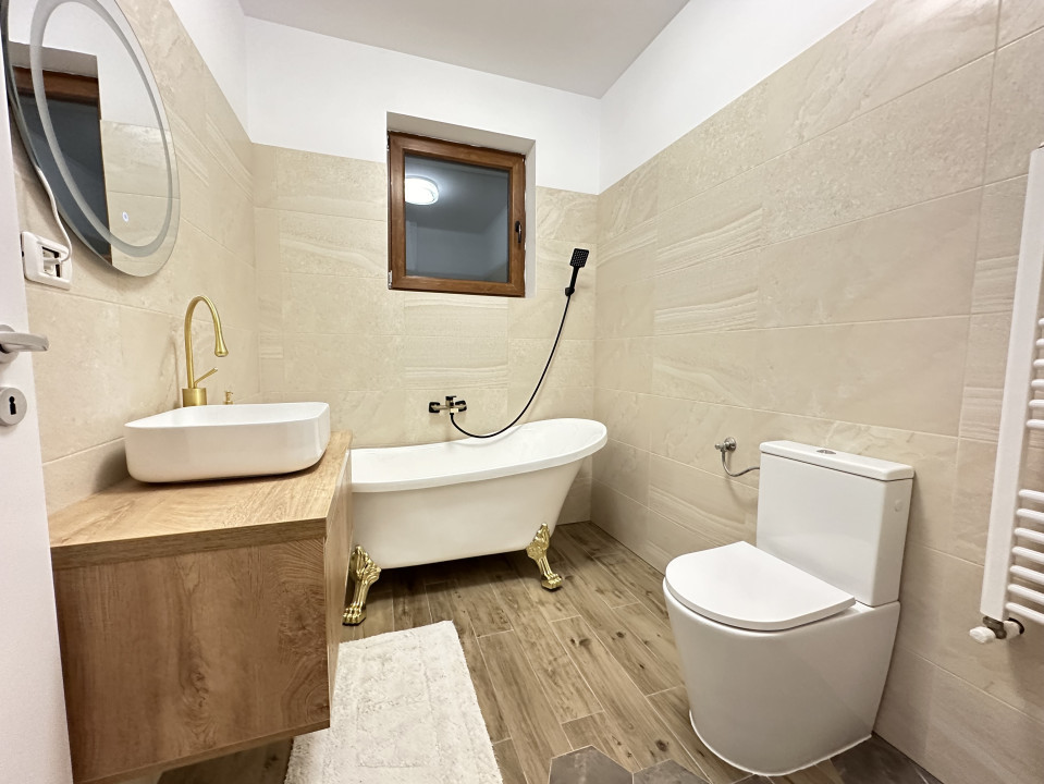 Triplex pe colt, 5 camere, 126 mp utili, 365 mp teren - Dumbravita