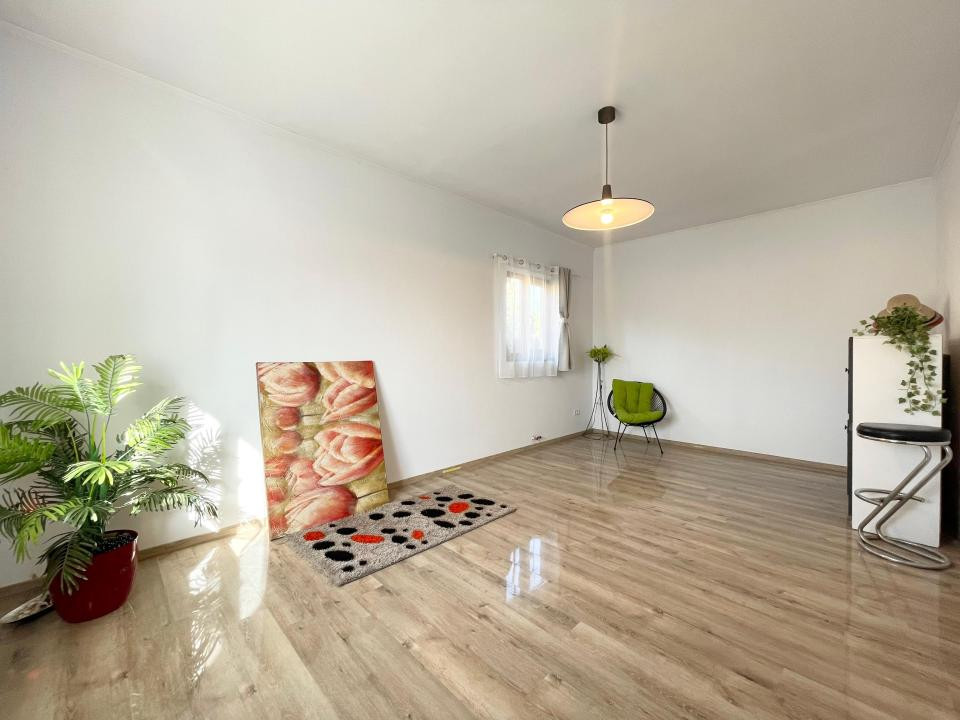Casa Individuala pe parter 694mp teren - Mosnita Noua