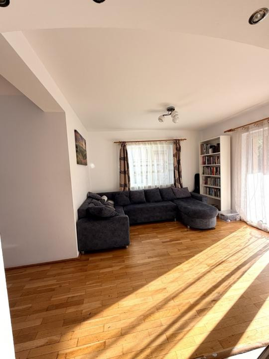 Casa individuala in vatra veche din Giarmata Mare 