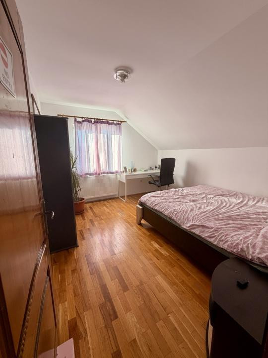 Casa individuala in vatra veche din Giarmata Mare 