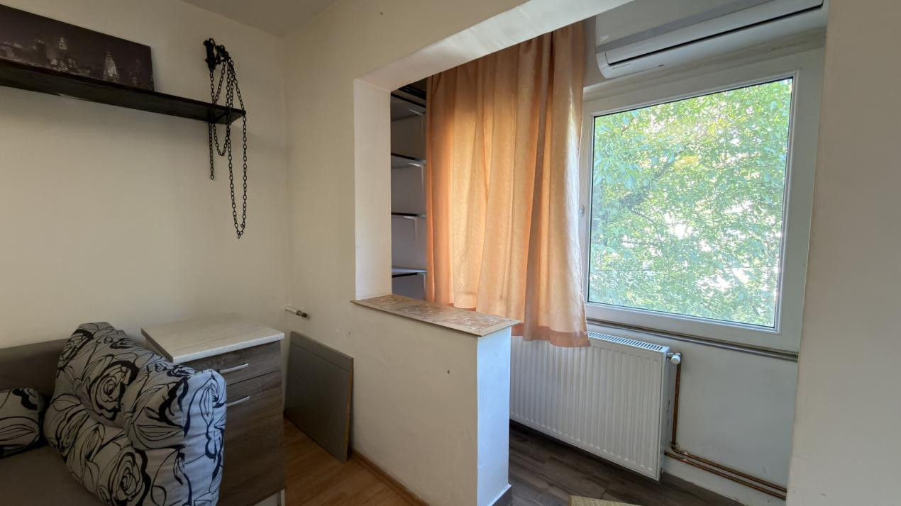 Apartament 1 camera, 25 mp utili, centrala proprie etaj 2 - zona Lunei