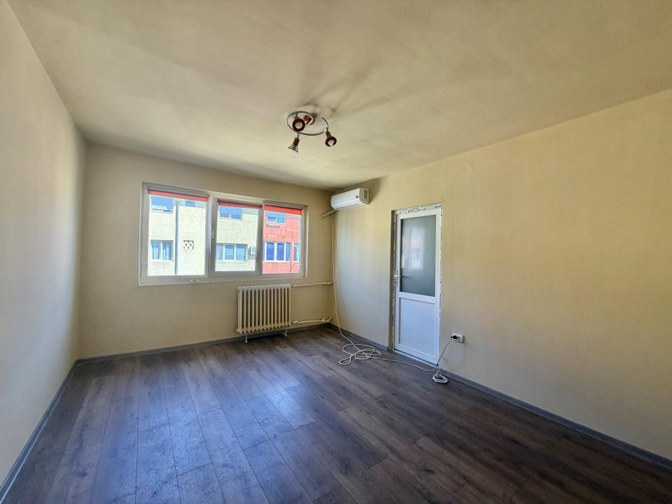 Apartament 2 camere, etaj 4, zona Dambovita 