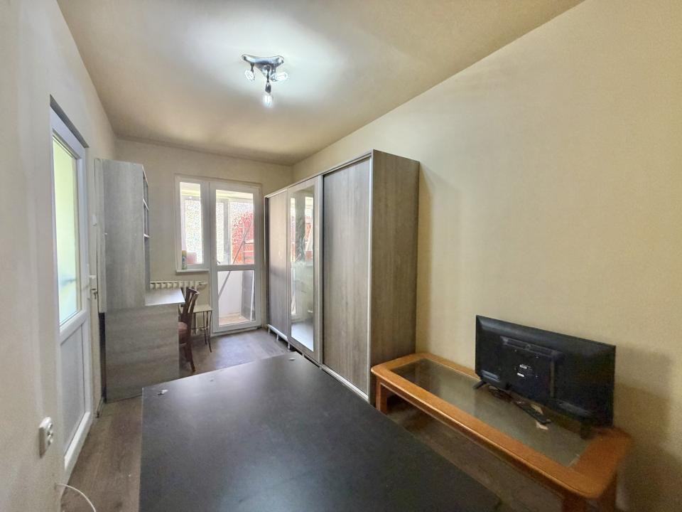 Apartament 2 camere, etaj 4, zona Dambovita 