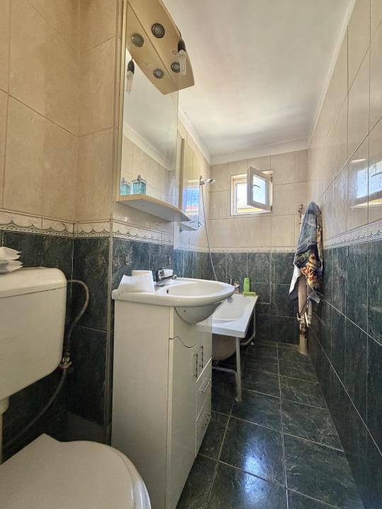 Apartament 2 camere, etaj 4, zona Dambovita 