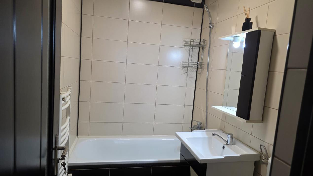 Apartament 2 camere, open space, mobilat complet- zona Steaua 
